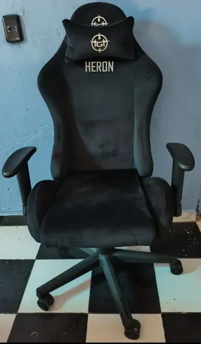 Vendo Cadeira gamer Heron Tgt 
