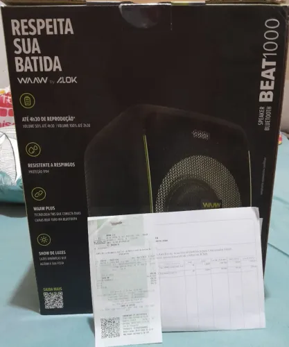 Son novo de ótima qualidade com a marca WAAW
