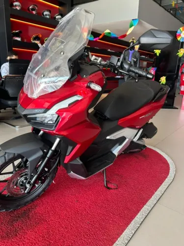HONDA ADV