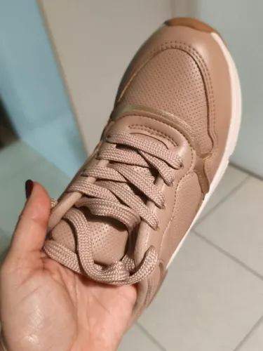 Tenis
