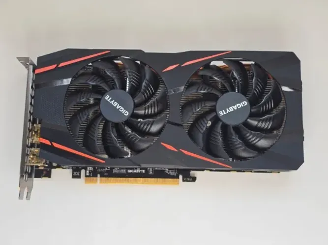 Placa de Vídeo Radeon? RX 590 GAMING 8G