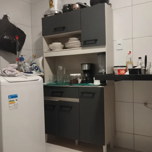 Móvel de cozinha semi-novo