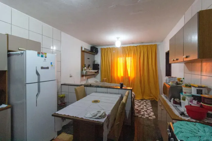 Casa com 1 Quarto(s) e 1 banheiro(s) para Alugar, 120 m² por R$ 840 / Mês