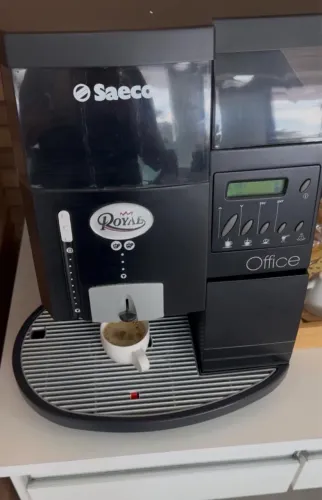 Máquina café expresso Saeco profissional
