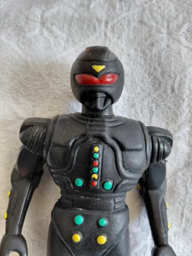 Boneco do MacGaren (rival do Jaspion na série O Fantástico Jaspion), Glasslit anos 1980