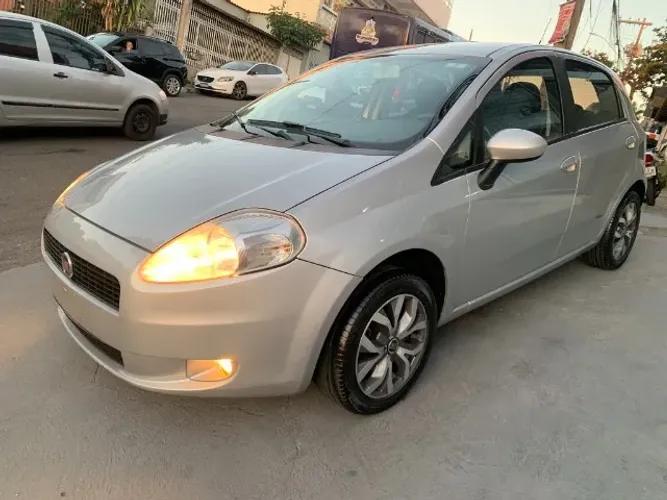 Fiat Punto 1.4 Fire Flex 8V 5P 2010