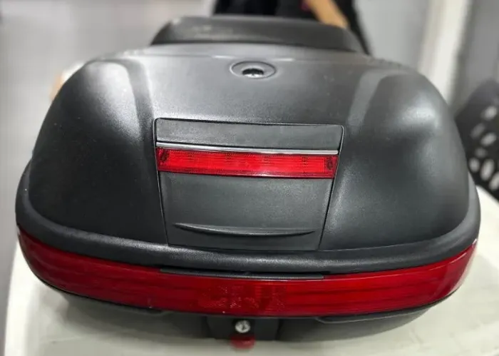 Baú Moto Givi E460 Monokey 46 Litros Completo (Com Base e Encosto)