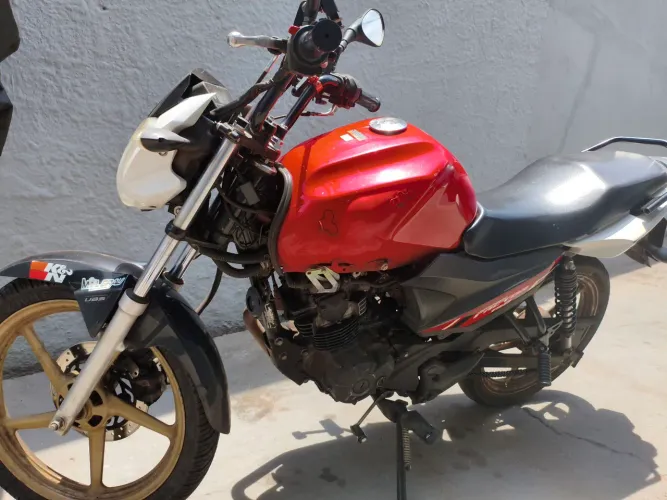 Vendo Moto leia a Descrição