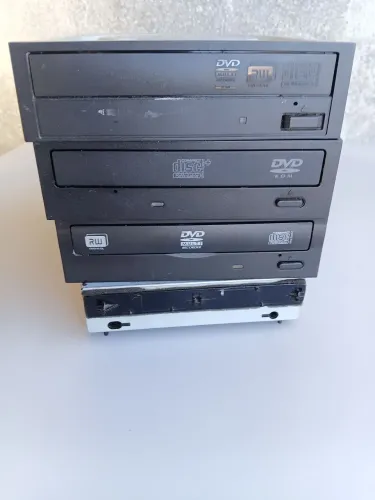 Lote com 4 Gravadores e Leitores DVD SATA - Usados e Funcionando
