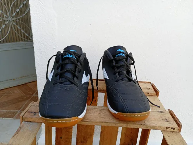 Chuteira Mizuno morelia neo 