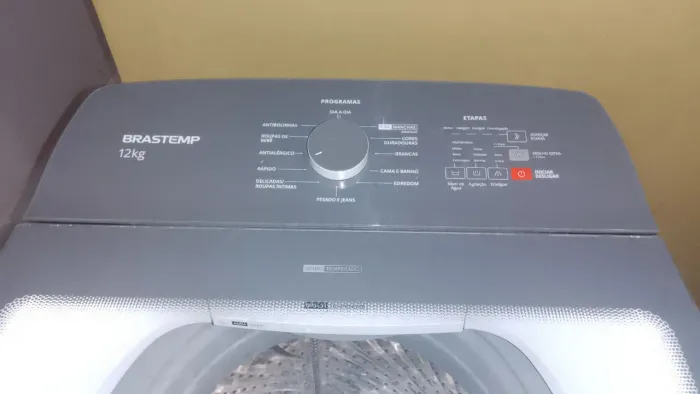 Máquina de lavar Brastemp 12 kg bem conservada