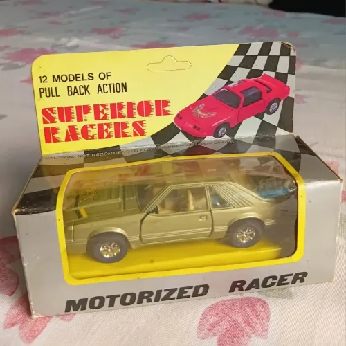 Miniatura em Metal Antiga