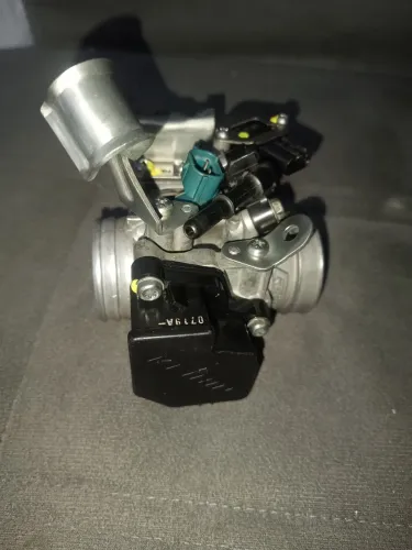 Corpo de injeção cb300r