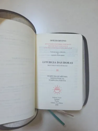 Litúrgia das horas volume II com zíper em excelente estado de conservação