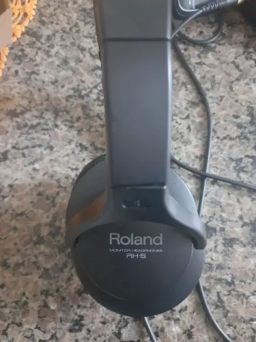 Headseth  Roland RH-5 