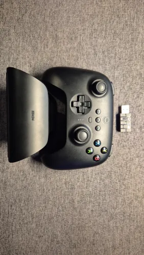 Controle Sem Fio 8BitDo Ultimate 2.4G com Base de Carregamento - Estado de Novo