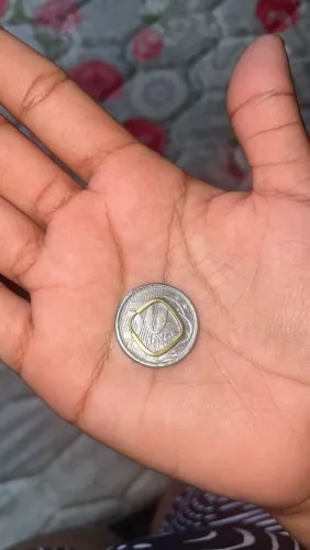 Vendo um lado de argola de ouro