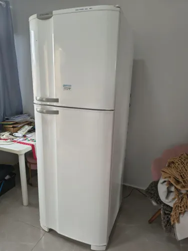 Geladeira Electrolux gelo seco funcionando perfeitamente