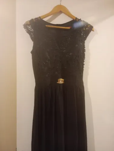 Vestido de festa com renda
