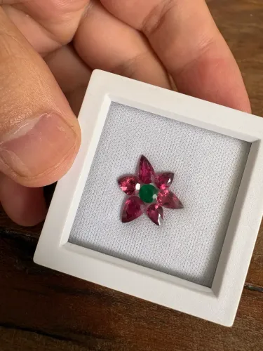 Conjunto Turmalinas e esmeralda