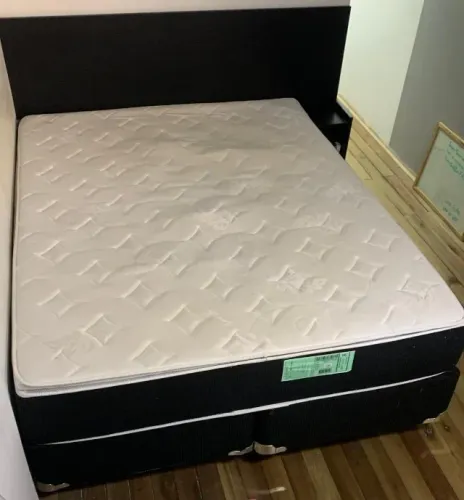 Cama queen molas ensacadas (colchão e box)