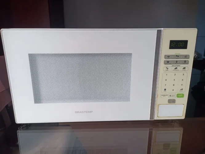 Vendo microondas Brastemp 31L