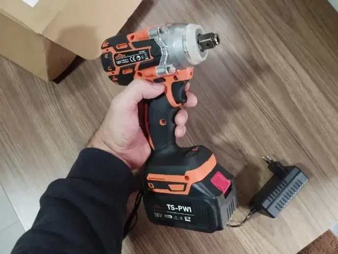 Parafusadeira Chave De Impacto Topshak Ts-pw1 (Pouco usada)