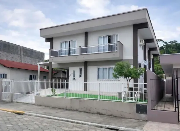SOBRADO EM ITAPEMA, 3 quartos, mobiliado