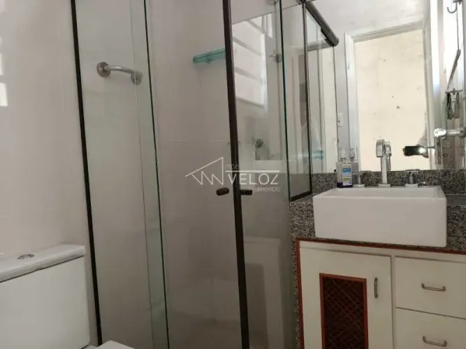 Apartamento : / Residencial / Glória