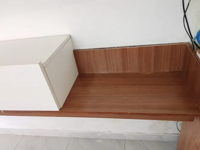 Rack Lara sala suspenso