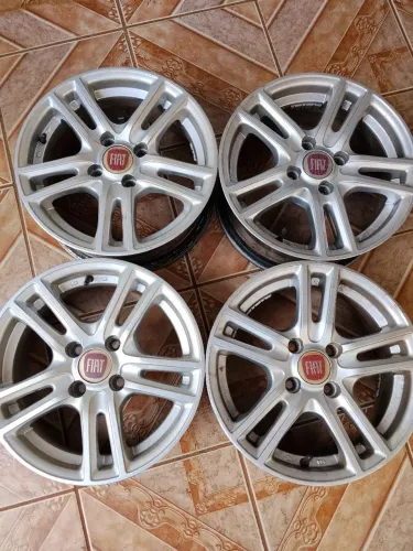 Vendo jogo de rodas, Aro 14, usadas, de liga leve