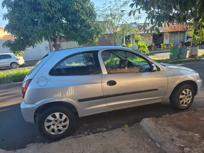 Chevrolet Celta Life/ LS 1.0 MPFI 8V Flexpower 3P 2011
