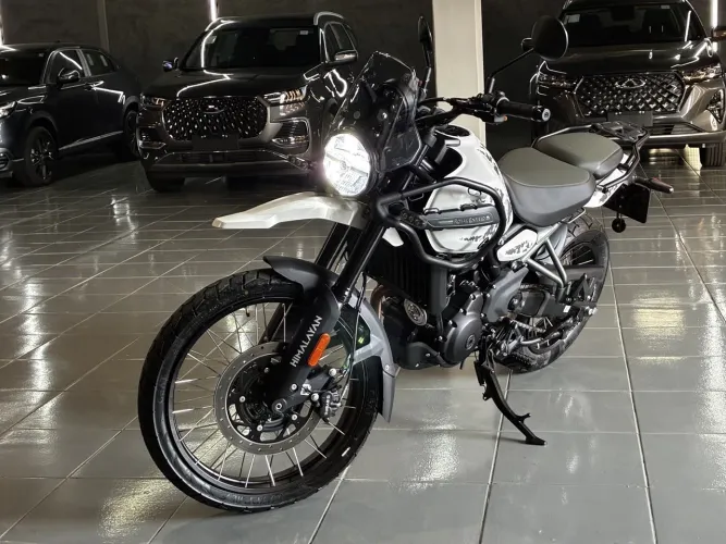 Royal enfield Himalayan 450 kamet white 2026