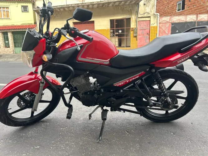 Véndese moto