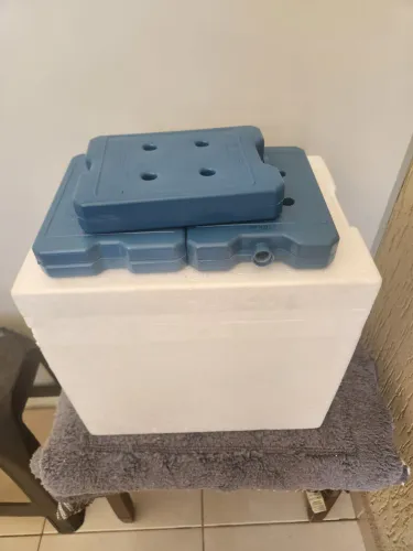 01 Isopor + 3 gelos em Gel.