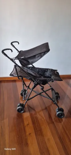Carrinho de bebê cosco