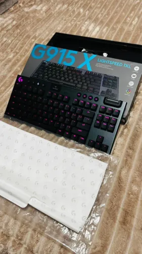 Teclado Logitech G915 x TKL lightspeed sem fio