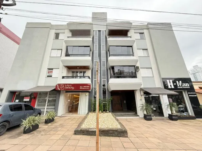 Apartamento AMPLO no bairro Michel, 3 dormitórios c/ suíte, sacada, área 111m², duas vagas