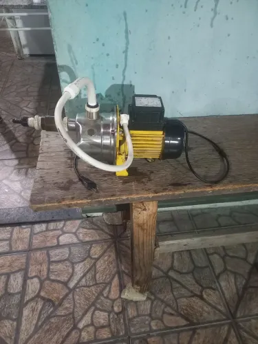 Bomba d'água Ferrari 1 cv semi nova