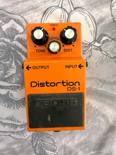 Pedal de Distortion DS-1 Boss