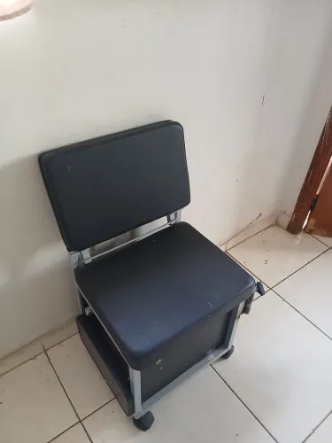 Vendo cadeira para manicure