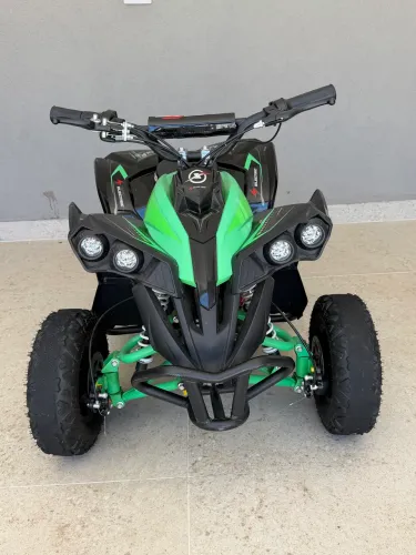 QUADRICICLO ELÉTRICO VERDE