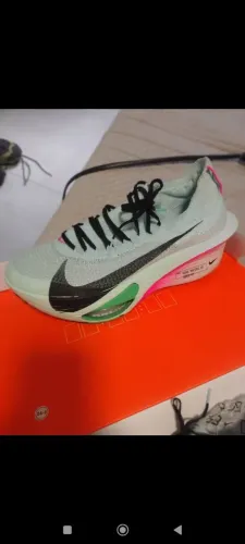 TENIS NIKE ZOMMX NA CAIXA