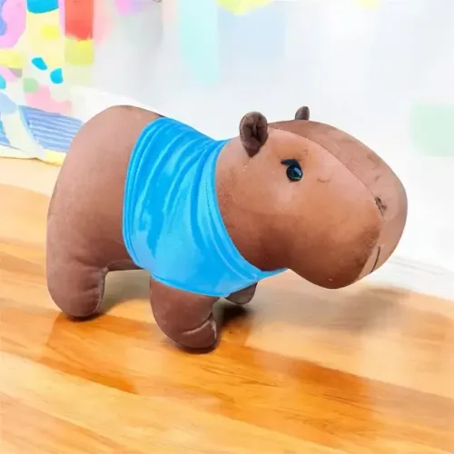 Capivara pelúcia com roupa azul nova