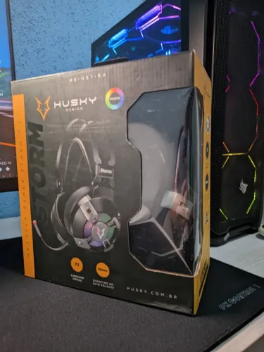 COM DEFEITO Headset Husky Gaming Storm, Preto, USB, com placa de som, drivers de 50mm