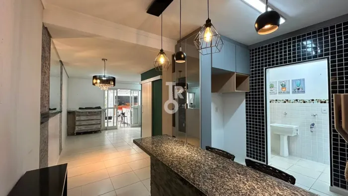 CASA À VENDA.3 QUARTOS, SENDO UMA SUÍTE - CONDOMÍNIO RESIDENCIAL THINA - MEDEIROS - JUNDIA