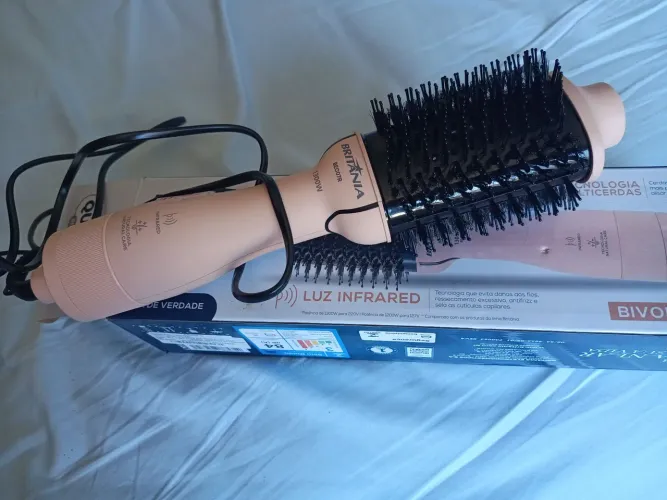 Escova secadora Britânia 1300w
