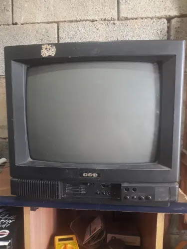 TV 14 para restauro decoração ou retirar peças