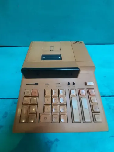Calculadora de mesa antoga! Aceito proposta