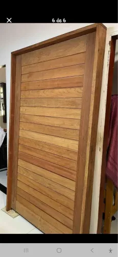 Vende-se porta de madeira maciça de jatobá nova 